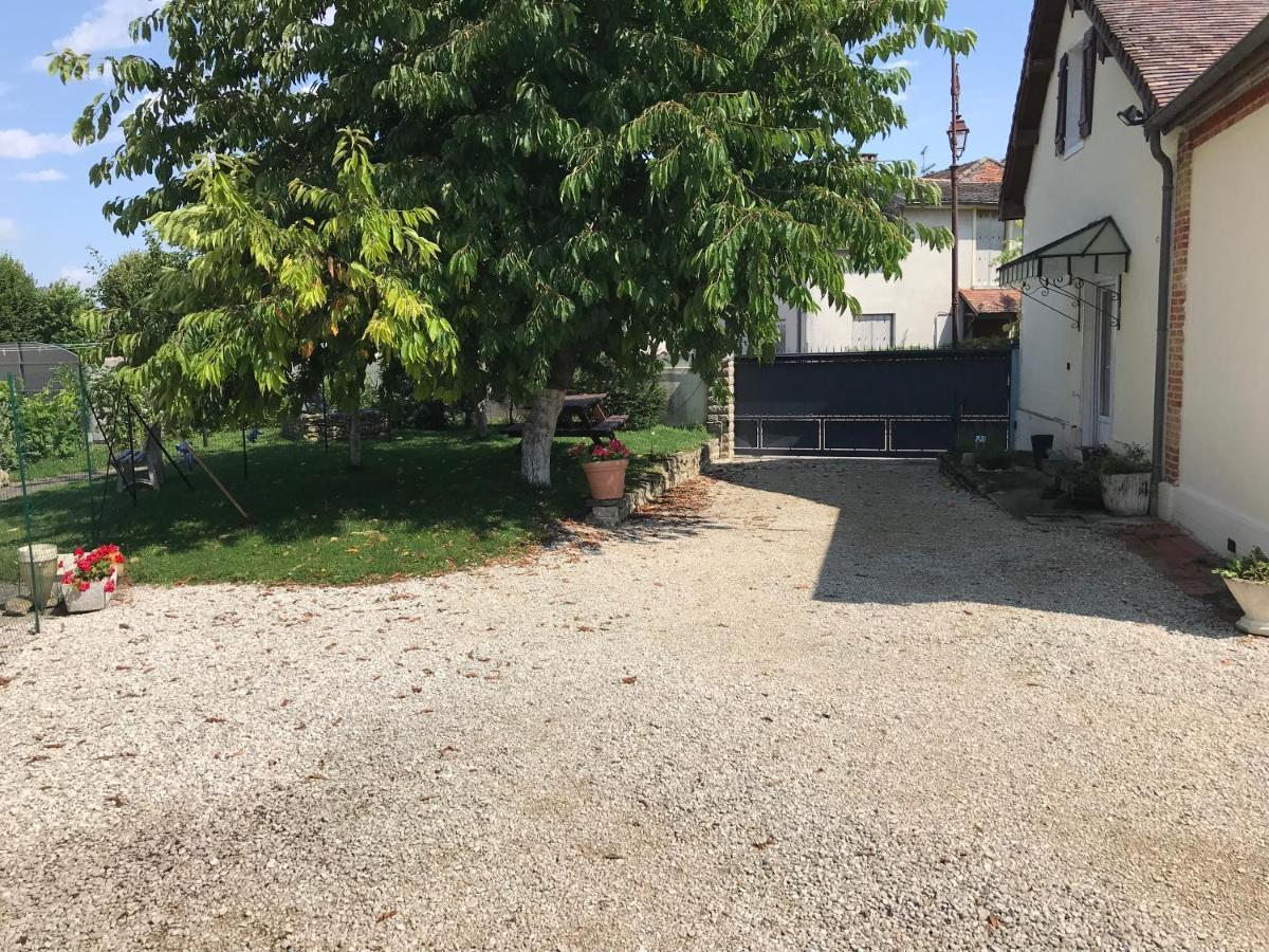 La Longere Brienne-le-Chateau Exterior photo